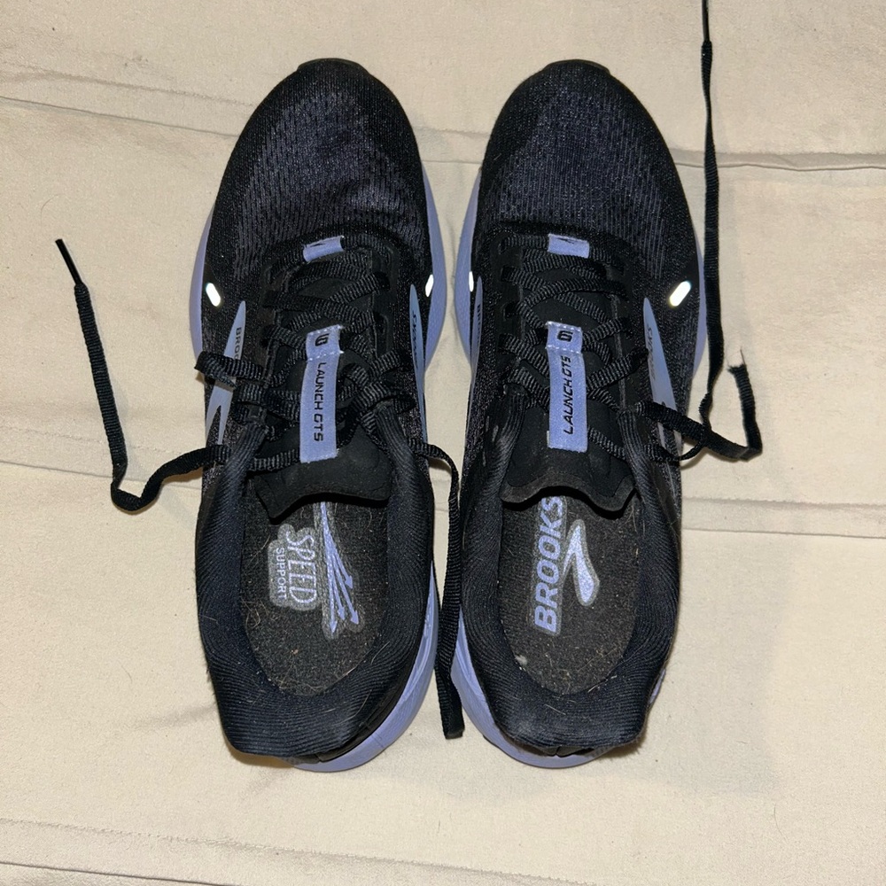 Brooks sneakers